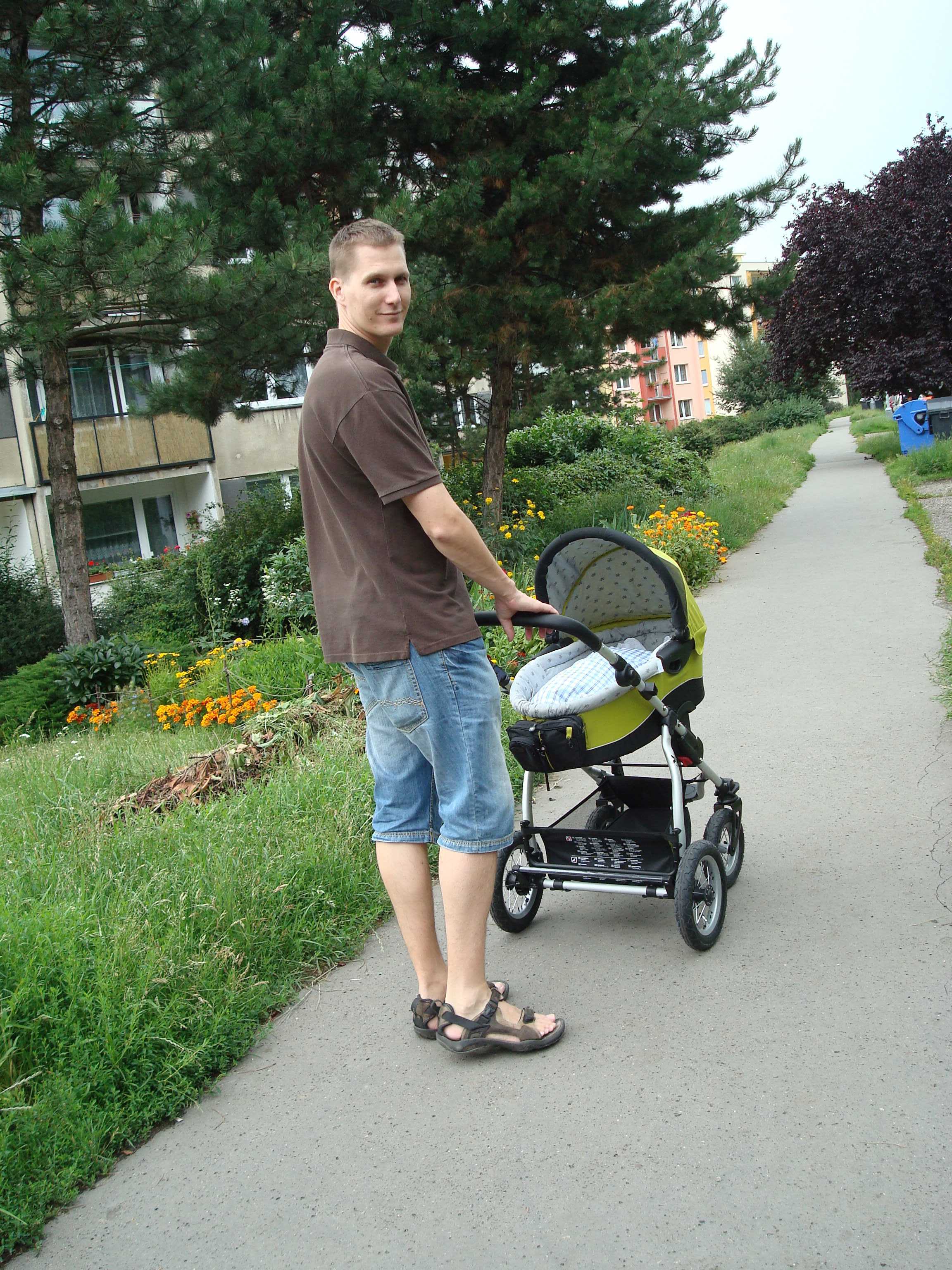 090712_poprve_venku_007_2.jpg